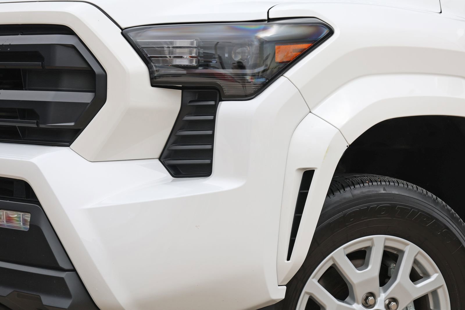 Used 2025 Toyota Tacoma SR5 RWD image 11