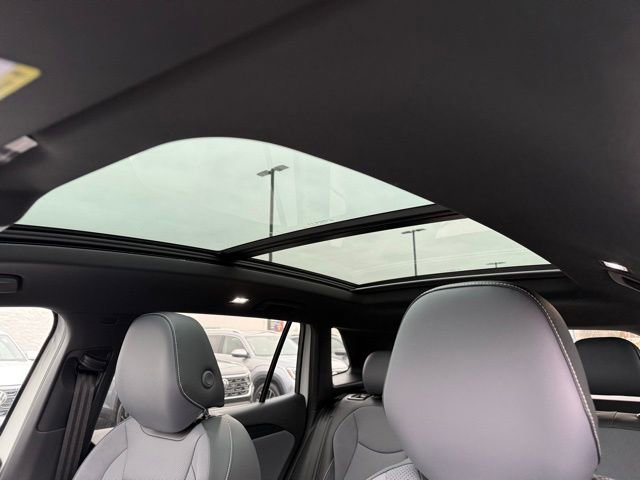 New 2026 Volkswagen Tiguan SE R-Line AWD/4WD image 7