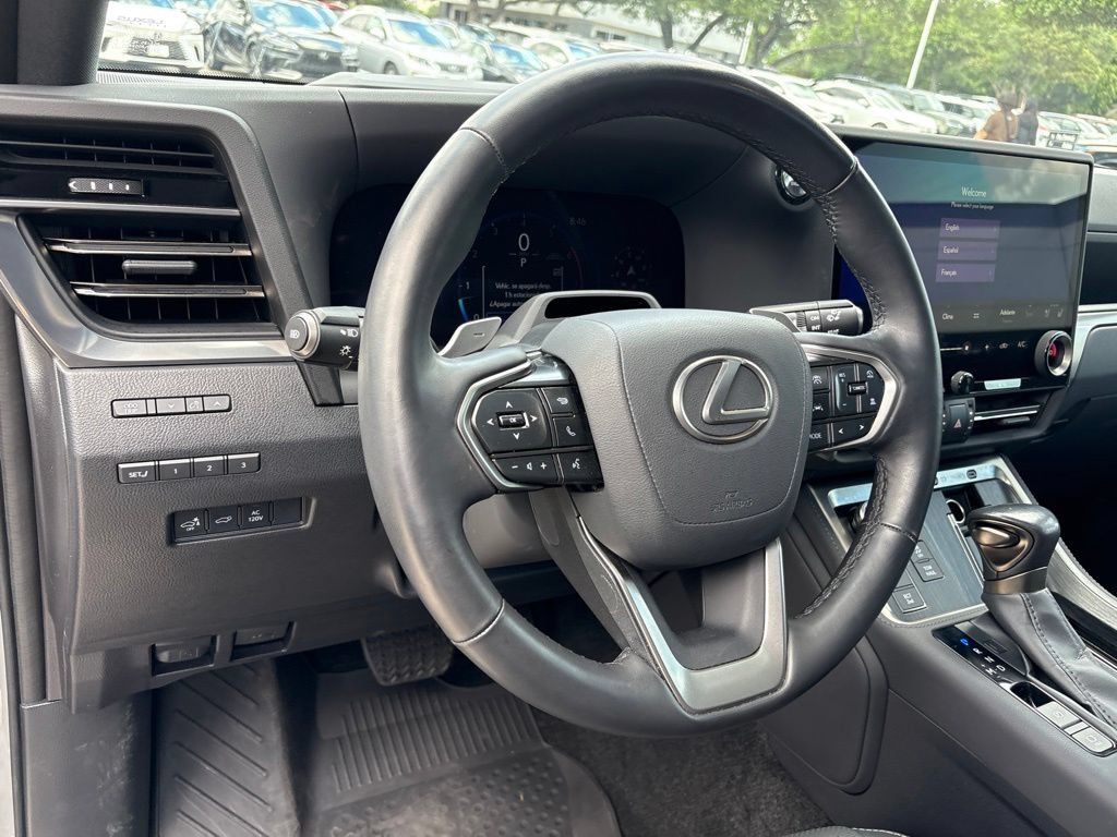 Certified 2024 Lexus GX 550 w/ Cold Area Package AWD/4WD image 13