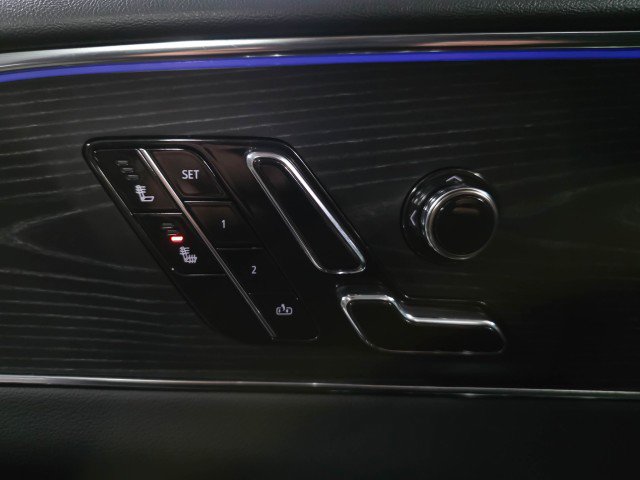 Used 2024 Cadillac Lyriq Sport image 32