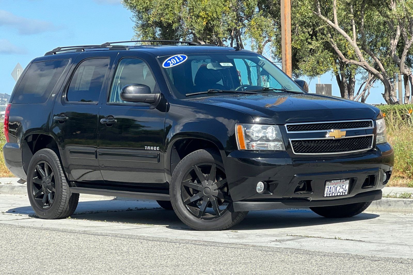 Used 2013 Chevrolet Tahoe LT RWD image 2