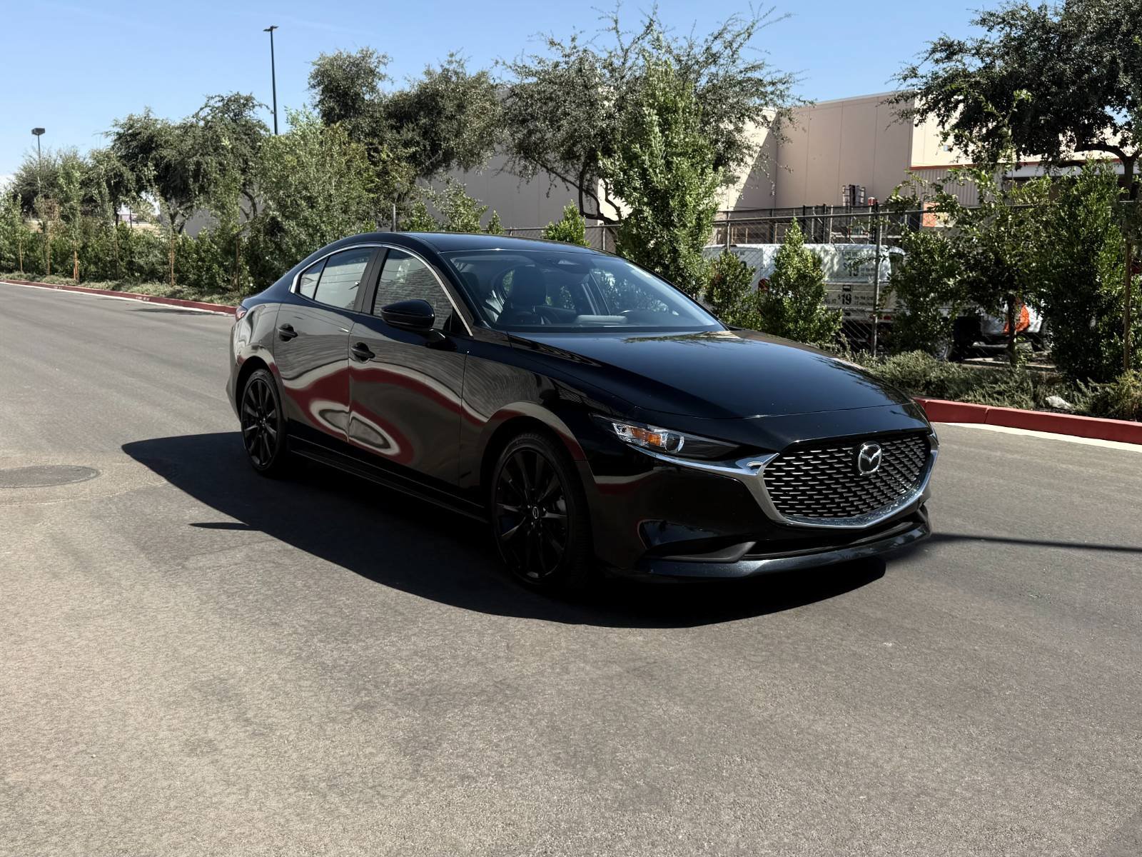 Used 2025 MAZDA MAZDA3 s FWD image 3