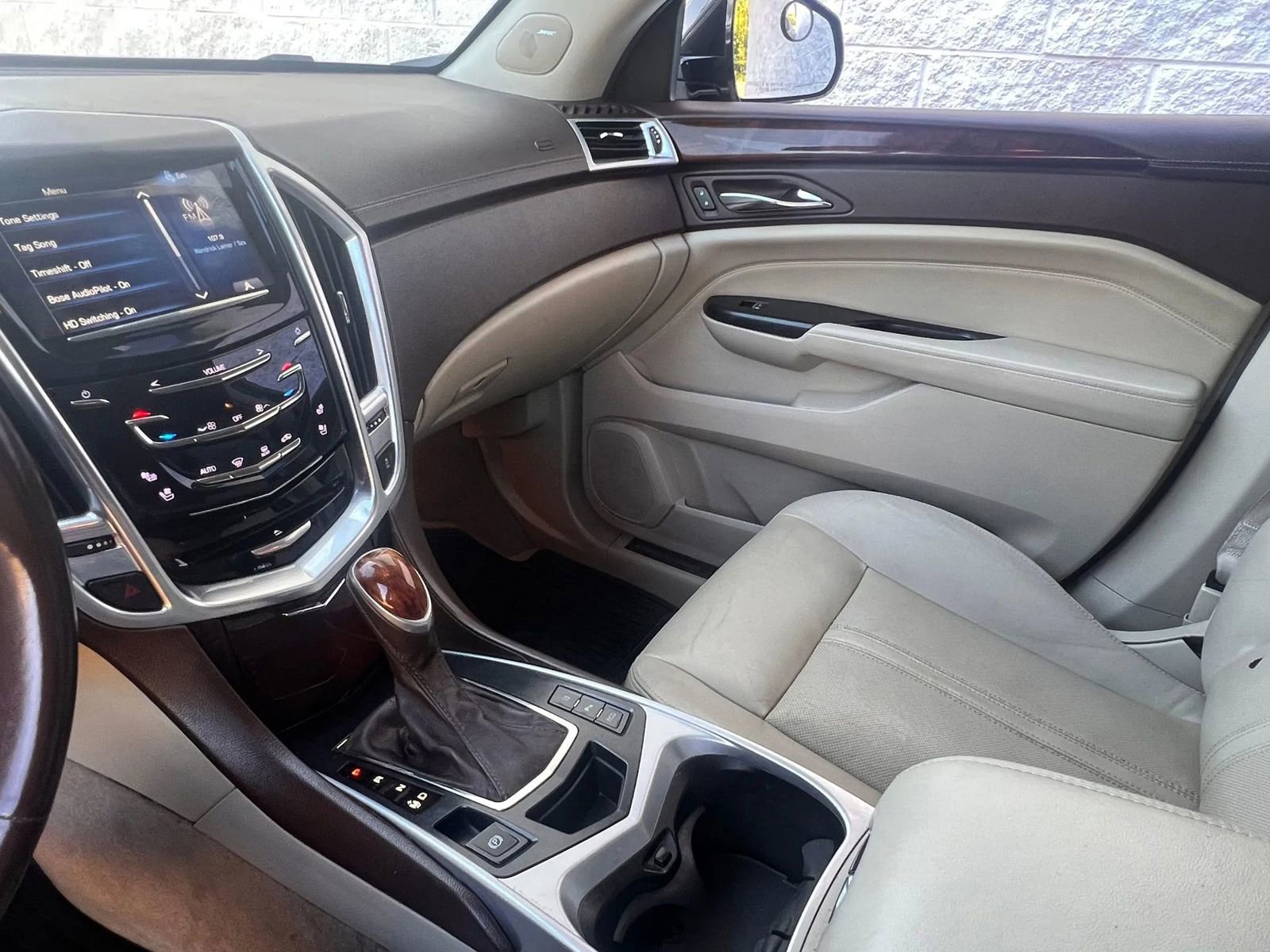 Used 2014 Cadillac SRX Premium FWD image 13