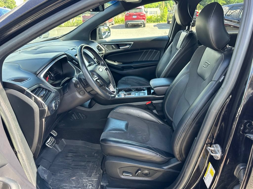 Used 2019 Ford Edge ST w/ Equipment Group 401A AWD/4WD image 13