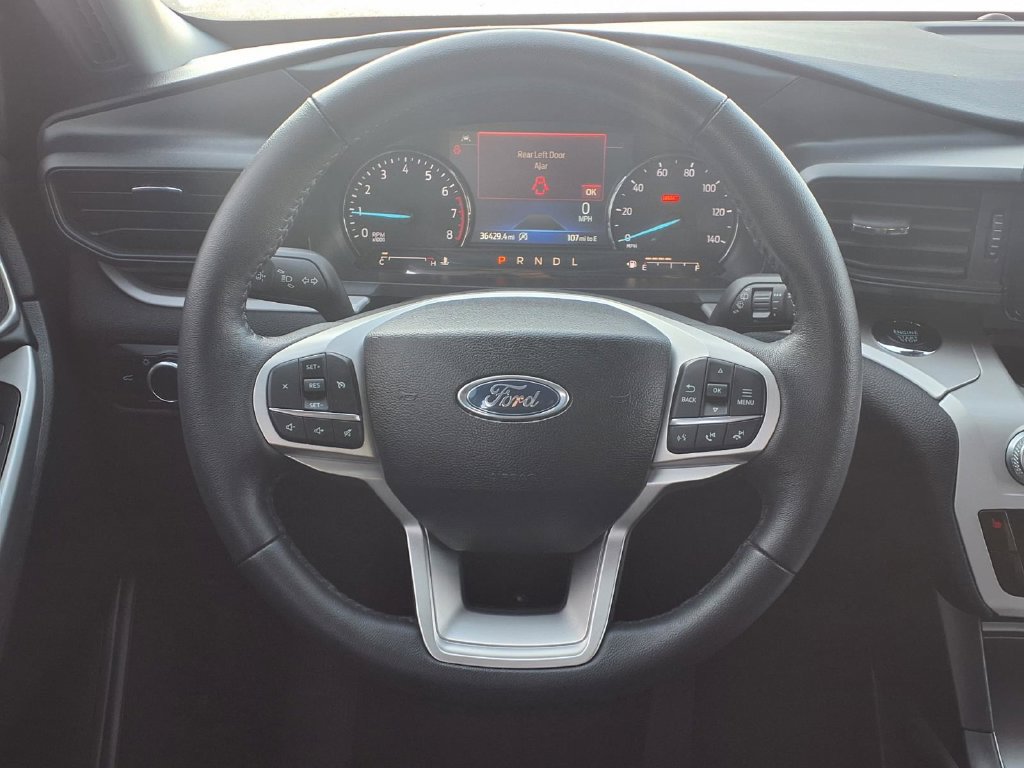 Used 2024 Ford Explorer XLT RWD image 14