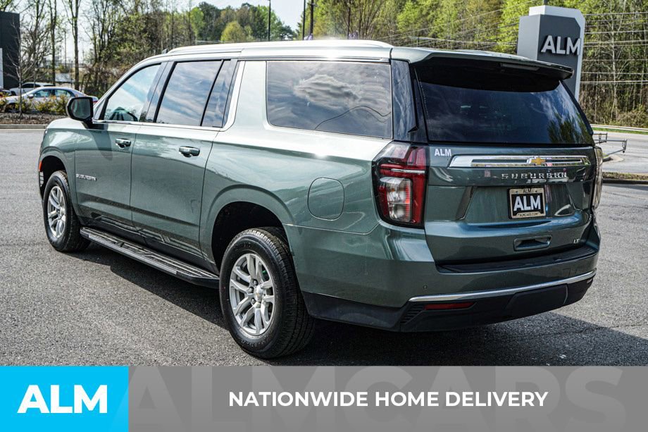 Used 2024 Chevrolet Suburban LT RWD image 5