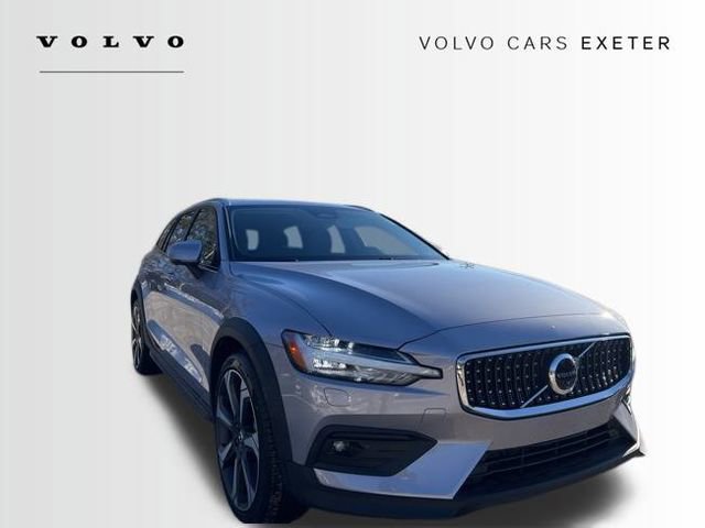 New 2026 Volvo V60 B5 Cross Country Plus w/ Climate Package