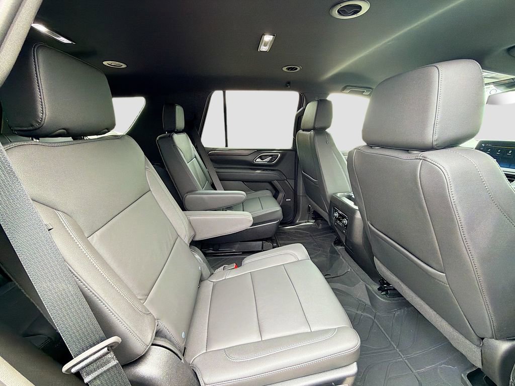 Used 2024 Chevrolet Tahoe Z71 w/ Luxury Package AWD/4WD image 28