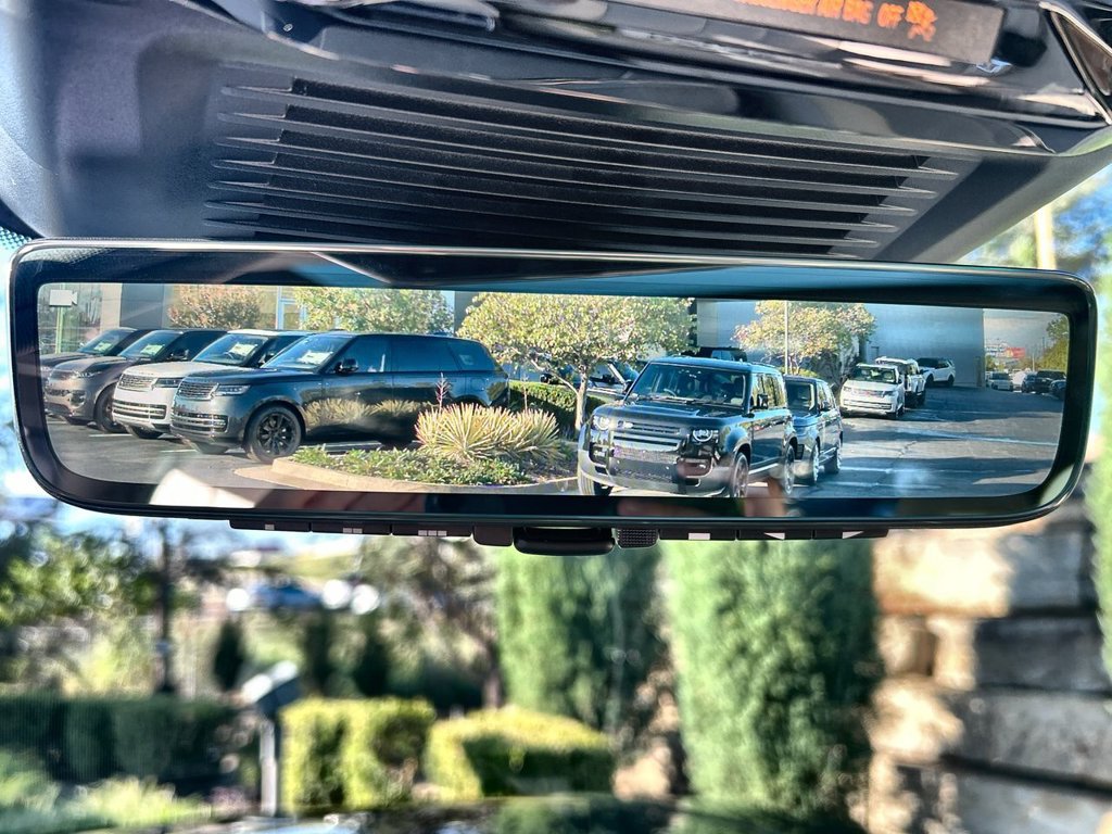 Certified 2025 Land Rover Range Rover SE AWD/4WD image 20