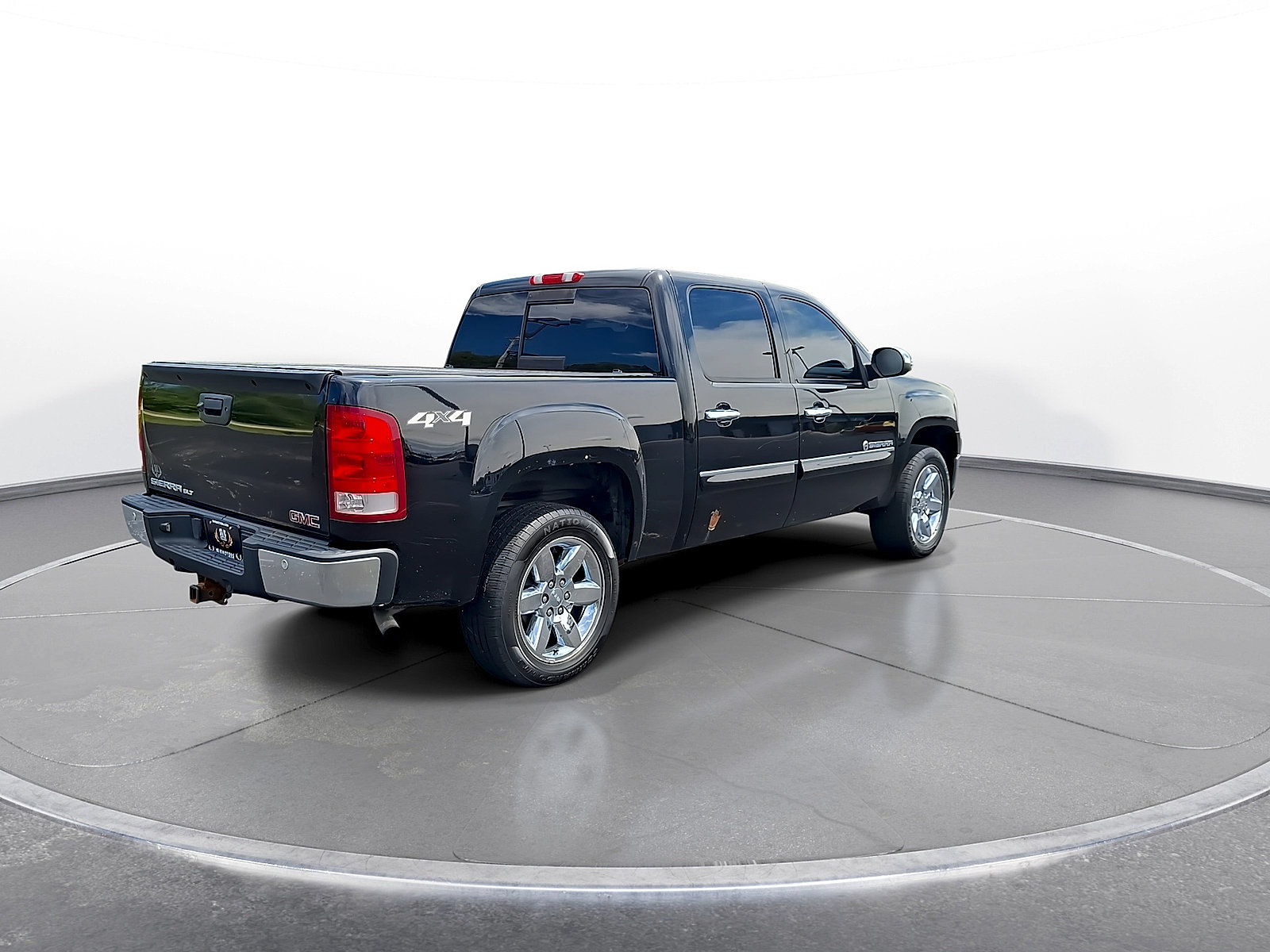 Used 2012 GMC Sierra 1500 SLT w/ Heritage Edition AWD/4WD image 8