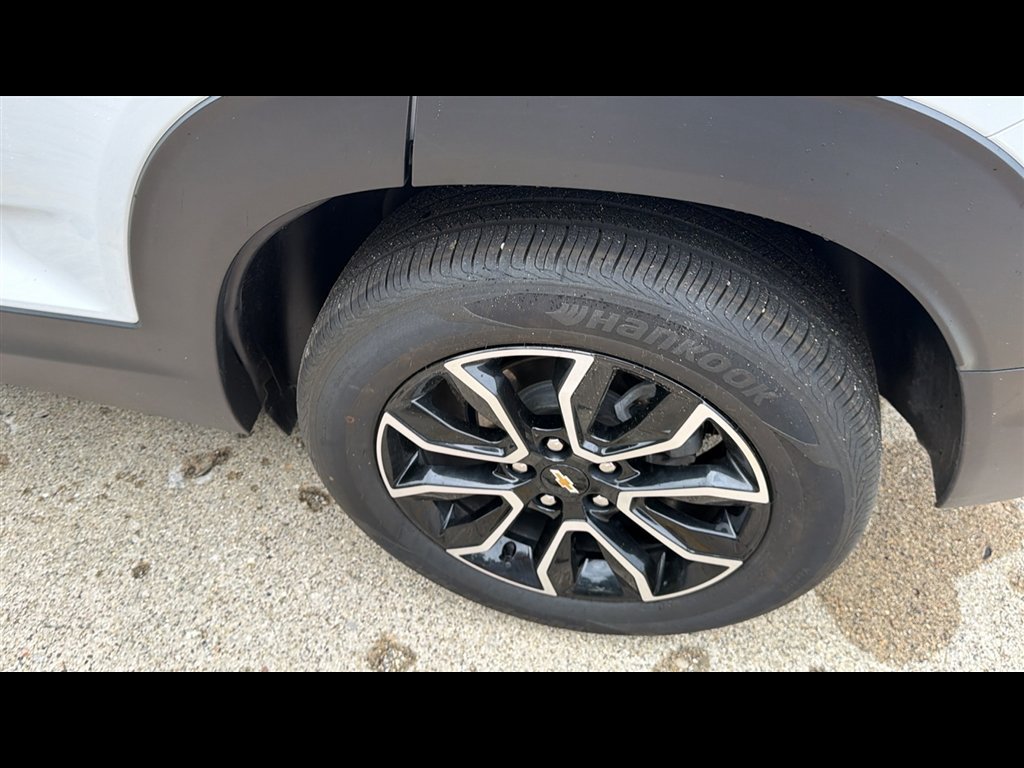 Used 2023 Chevrolet TrailBlazer ACTIV w/ Sun and Liftgate Package AWD/4WD image 26