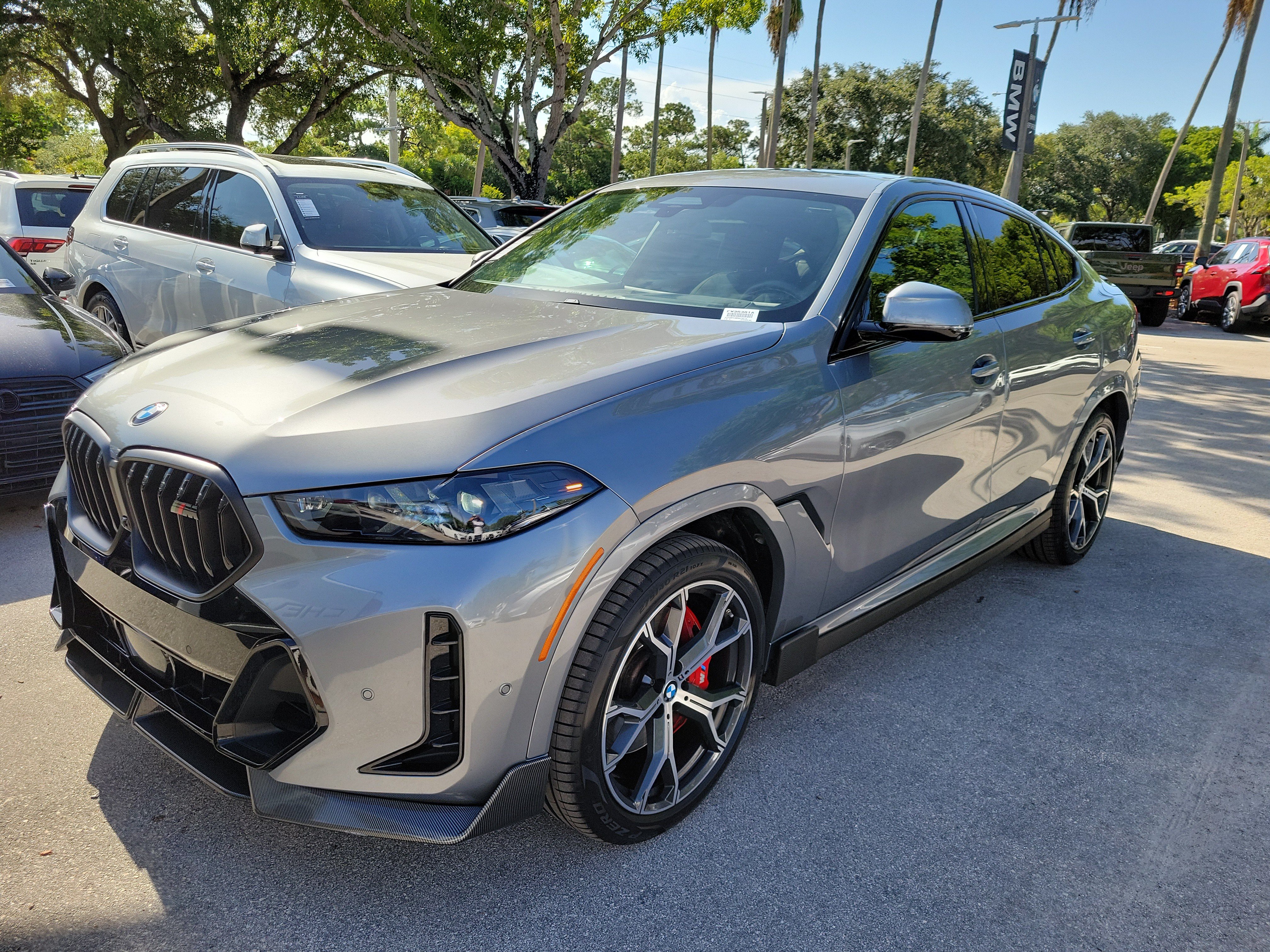 Used 2024 BMW X6 xDrive40i w/ Executive Package AWD/4WD image 2