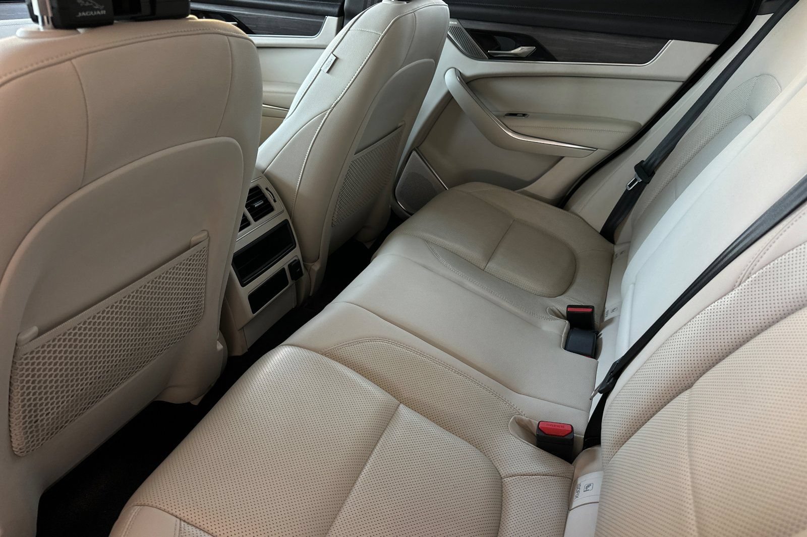 Used 2023 Jaguar F-PACE S AWD/4WD image 11