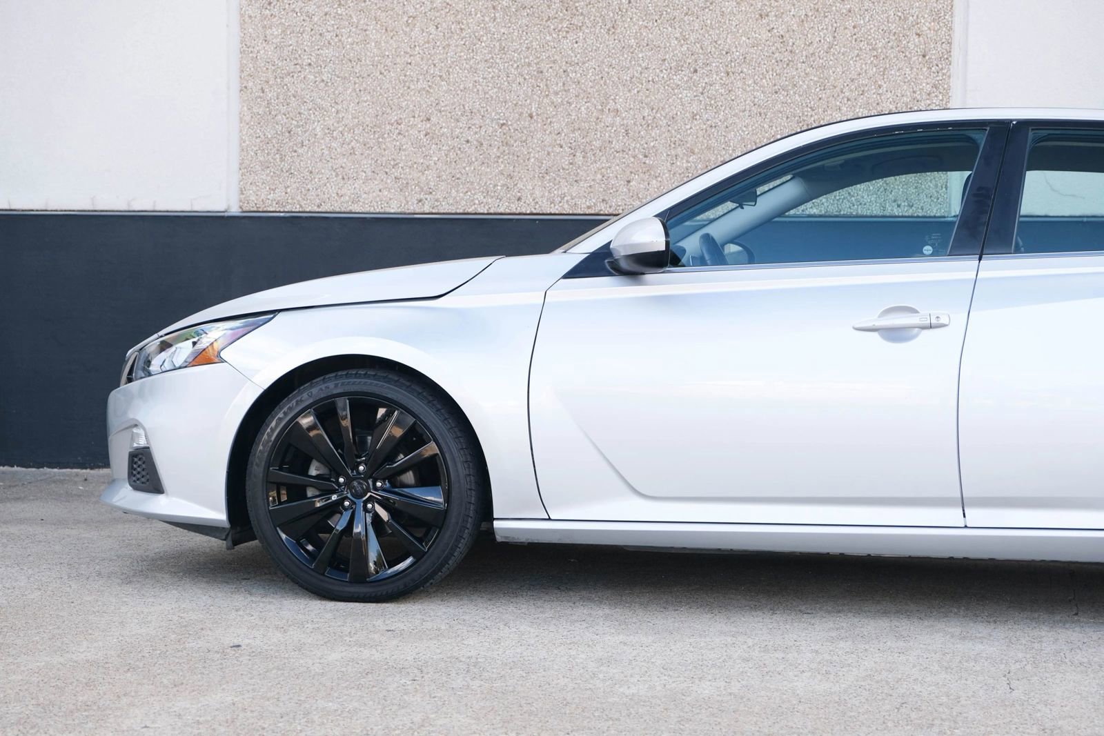 Used 2020 Nissan Altima 2.5 SR FWD image 7
