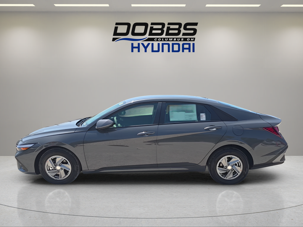 New 2026 Hyundai Elantra SE FWD image 2