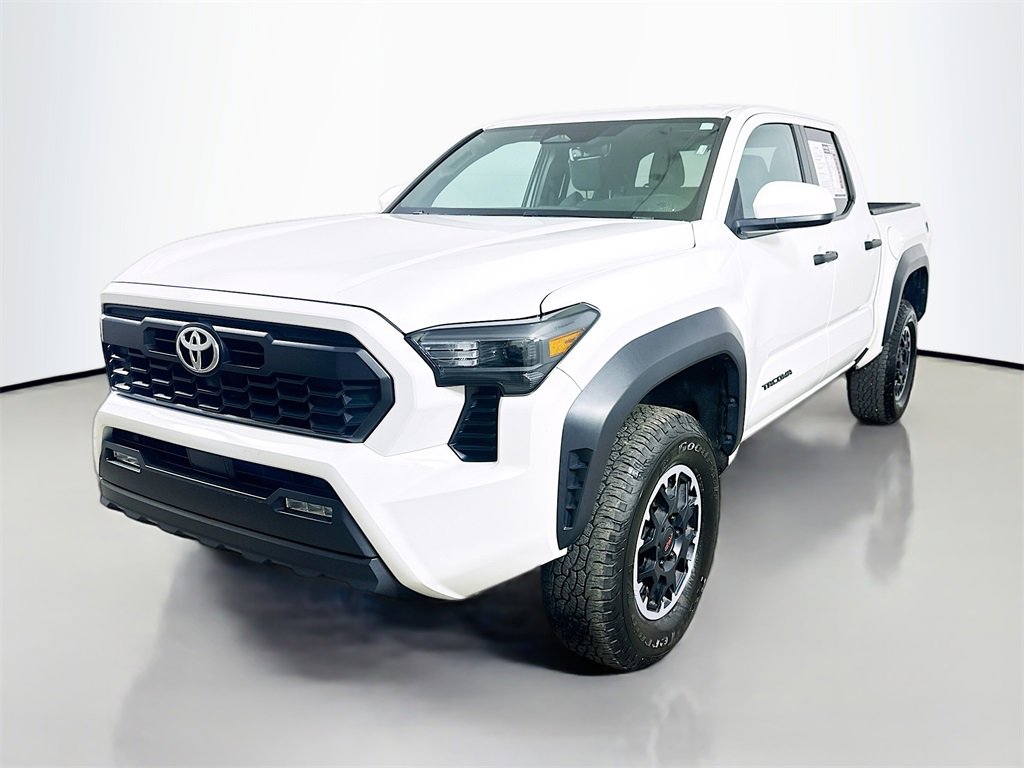 Used 2024 Toyota Tacoma TRD Off-Road image 3