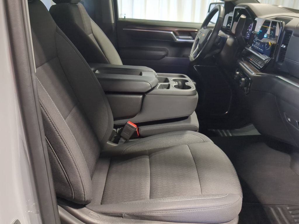 Used 2024 Chevrolet Silverado 1500 LT AWD/4WD image 27