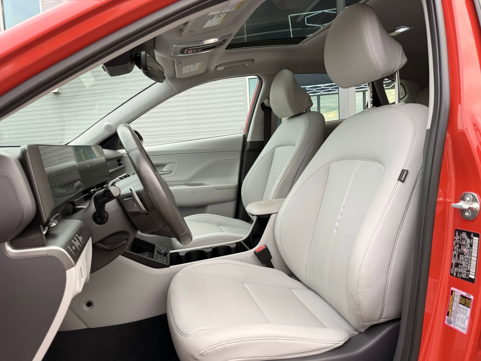 Used 2024 Hyundai Kona Limited image 13