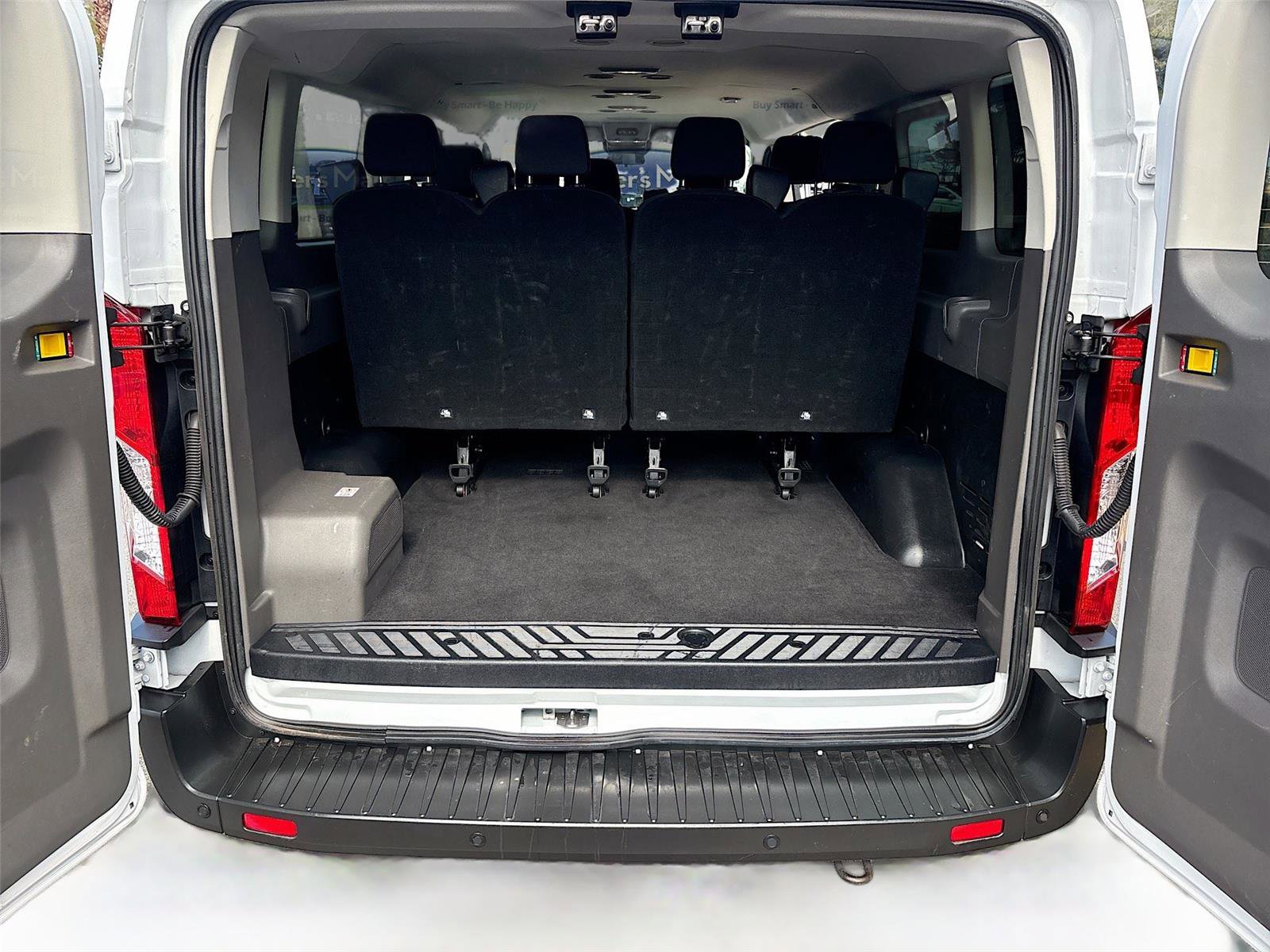 Used 2024 Ford Transit 350 XLT image 24