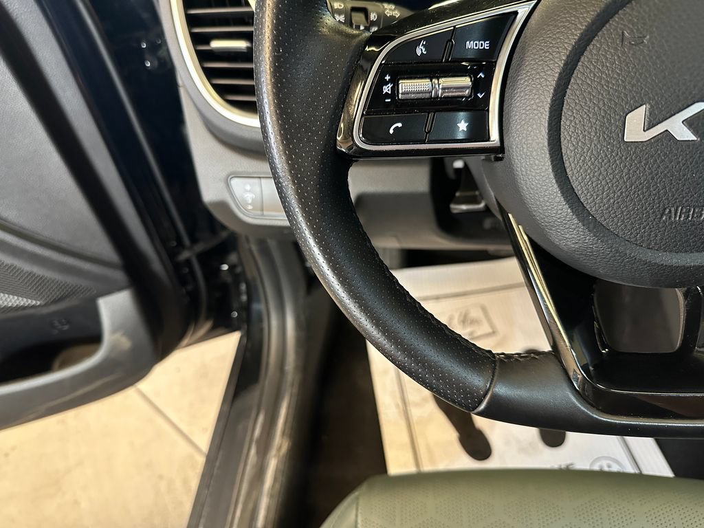 Used 2024 Kia Seltos SX AWD/4WD image 11