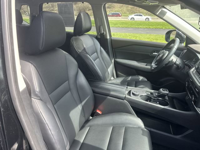 Used 2023 Nissan Rogue SV w/ SV Premium B Package image 29