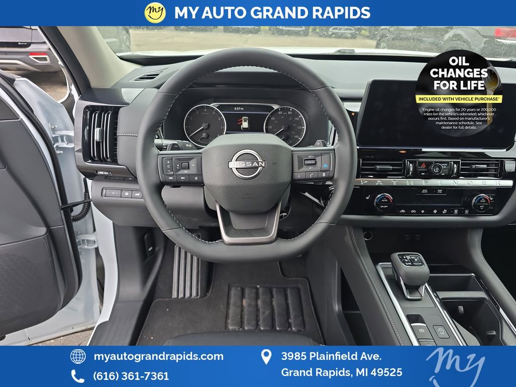 Used 2026 Nissan Pathfinder SV AWD/4WD image 13