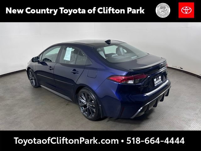 Used 2025 Toyota Corolla XSE FWD image 5