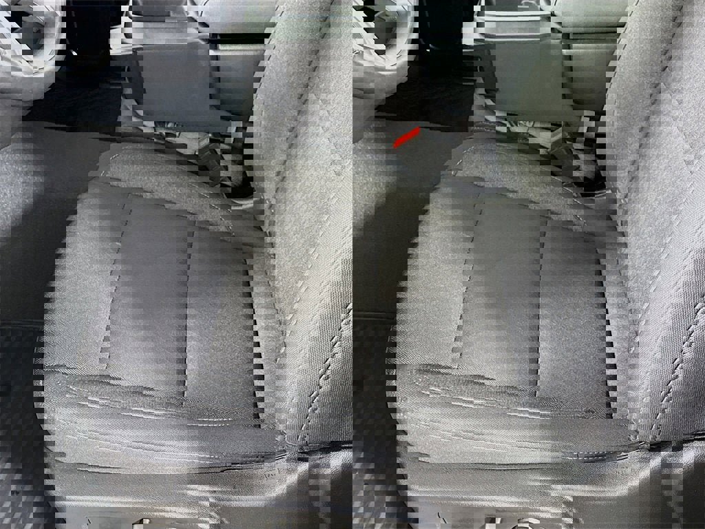 Used 2024 Chevrolet Silverado 1500 LT image 13