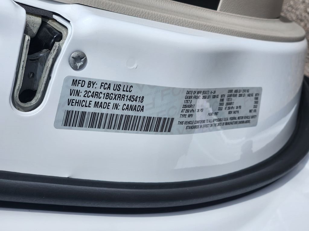 Used 2024 Chrysler Pacifica Touring-L image 34