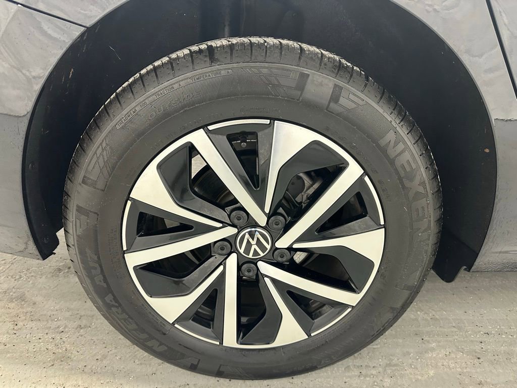 Used 2025 Volkswagen Jetta S image 61