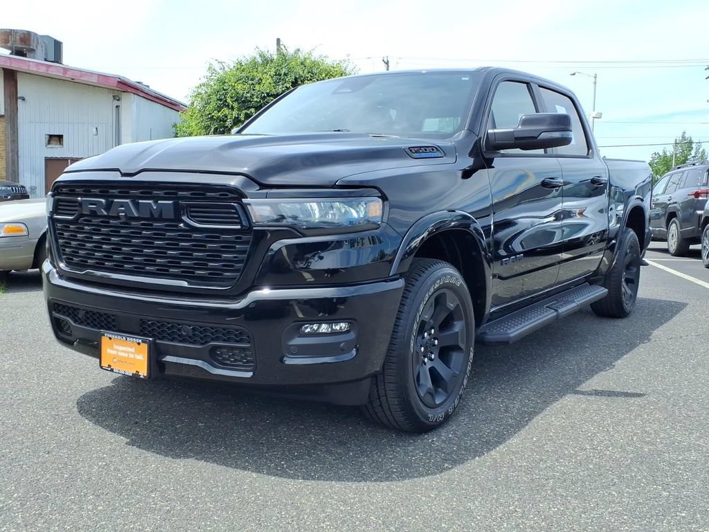 Used 2025 RAM 1500 Big Horn AWD/4WD image 3