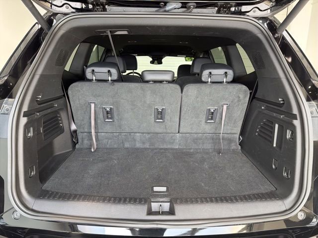 Used 2025 Buick Enclave Sport Touring AWD/4WD image 30