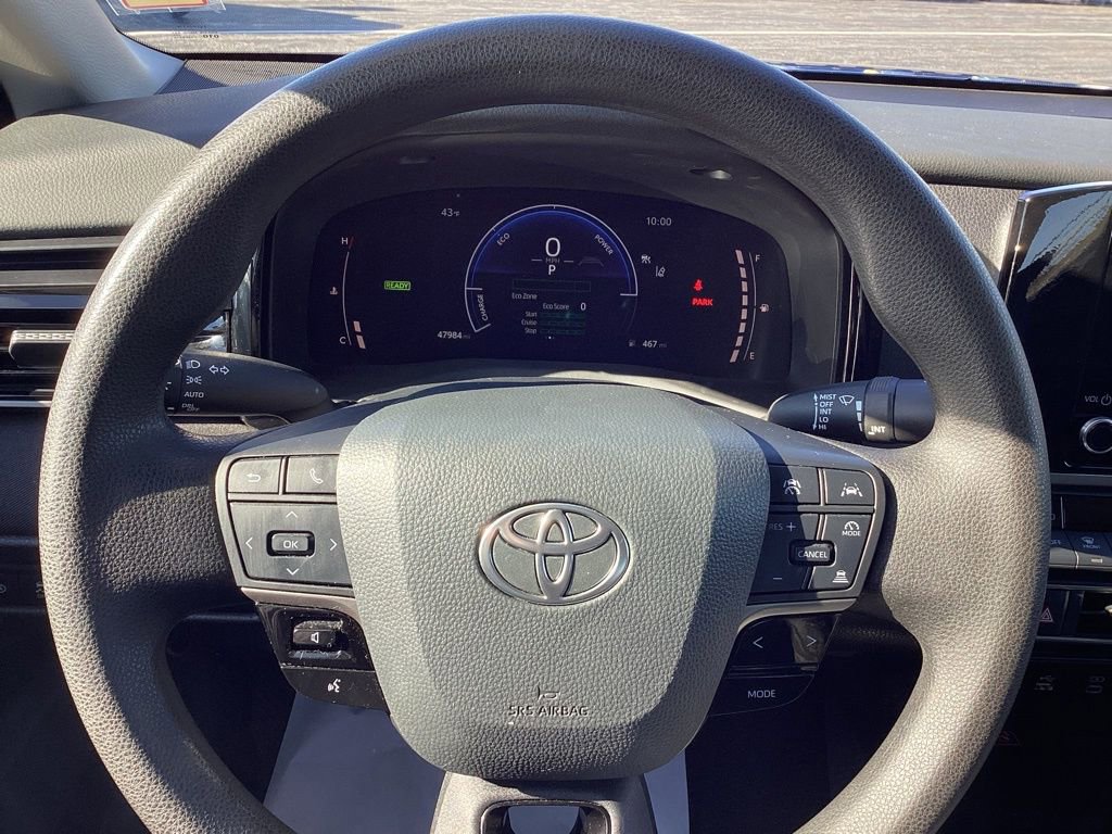 Used 2025 Toyota Camry LE FWD image 25
