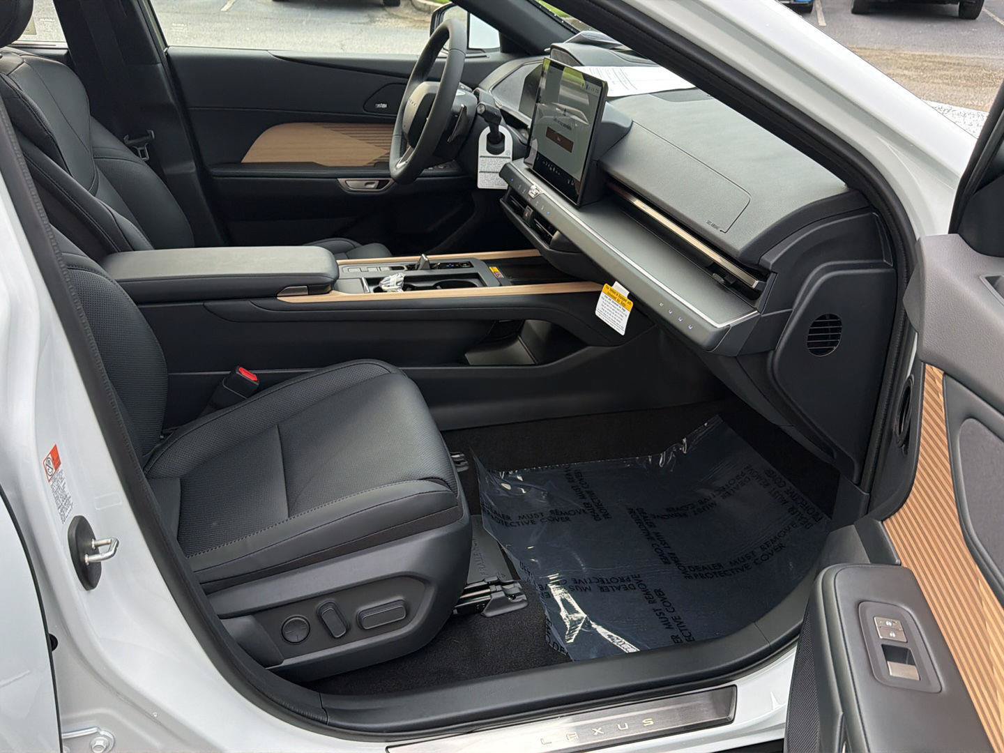 New 2026 Lexus ES 350e w/ Accessory Package (Z2) FWD image 13