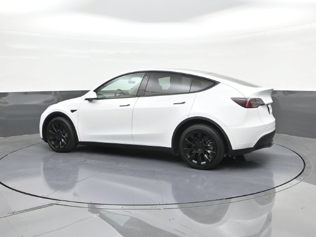 Used 2023 Tesla Model Y Long Range AWD/4WD image 5