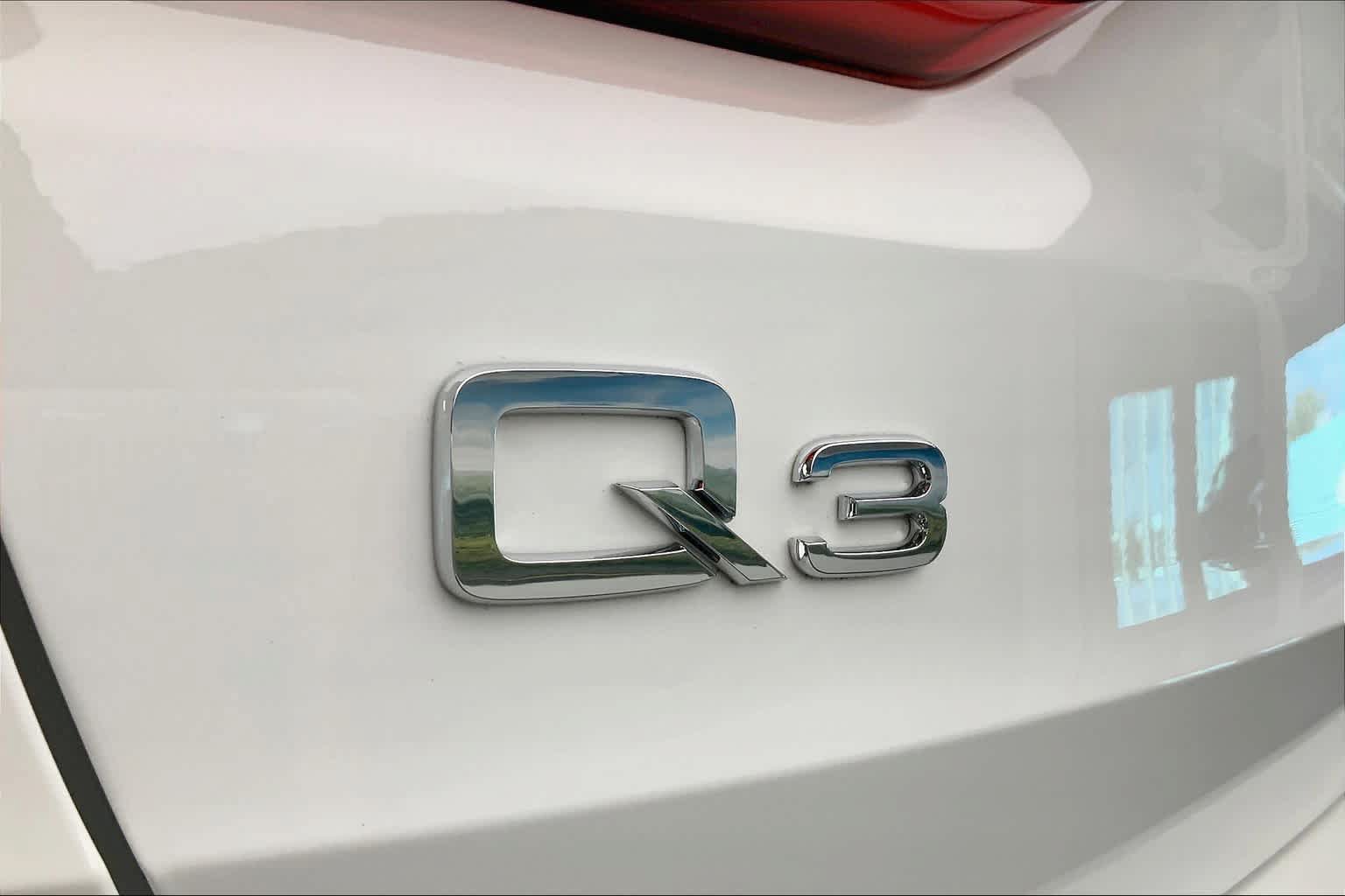 Used 2020 Audi Q3 2.0T Premium w/ Convenience Package AWD/4WD image 33