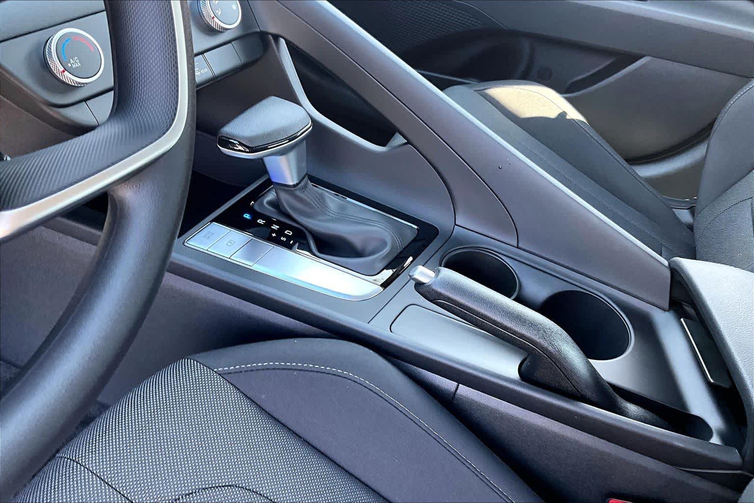 New 2026 Hyundai Elantra SE FWD image 11