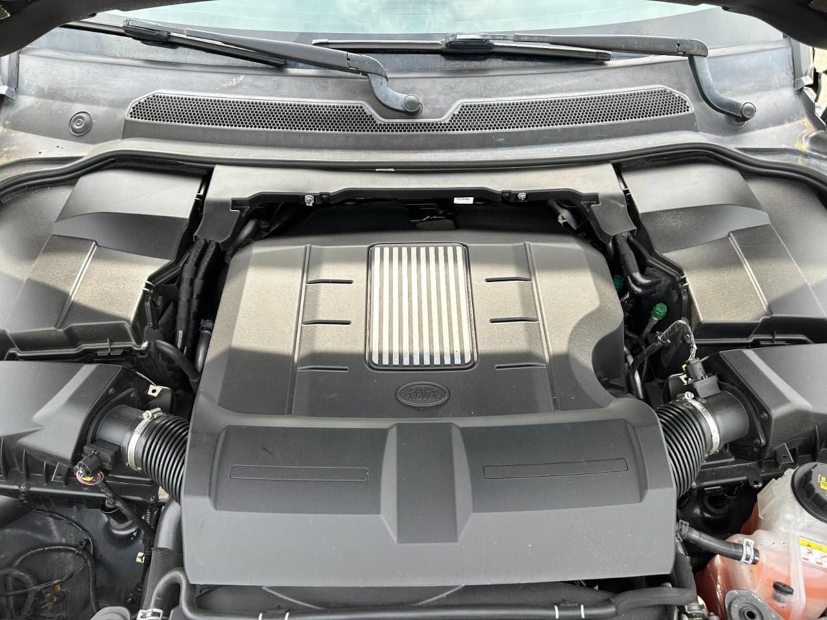Used 2016 Land Rover LR4 HSE LUX image 36