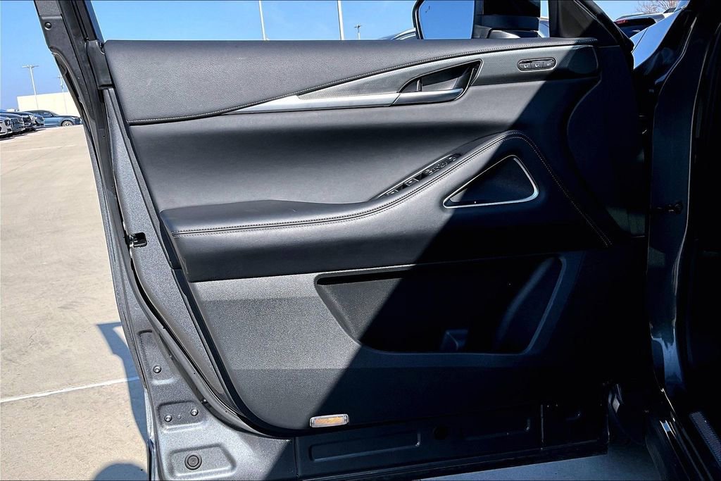 Certified 2025 INFINITI QX60 Luxe image 23