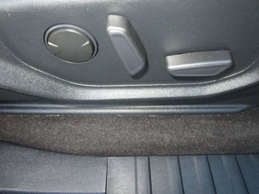 Used 2020 Ford F150 XLT w/ Equipment Group 302A Luxury image 21