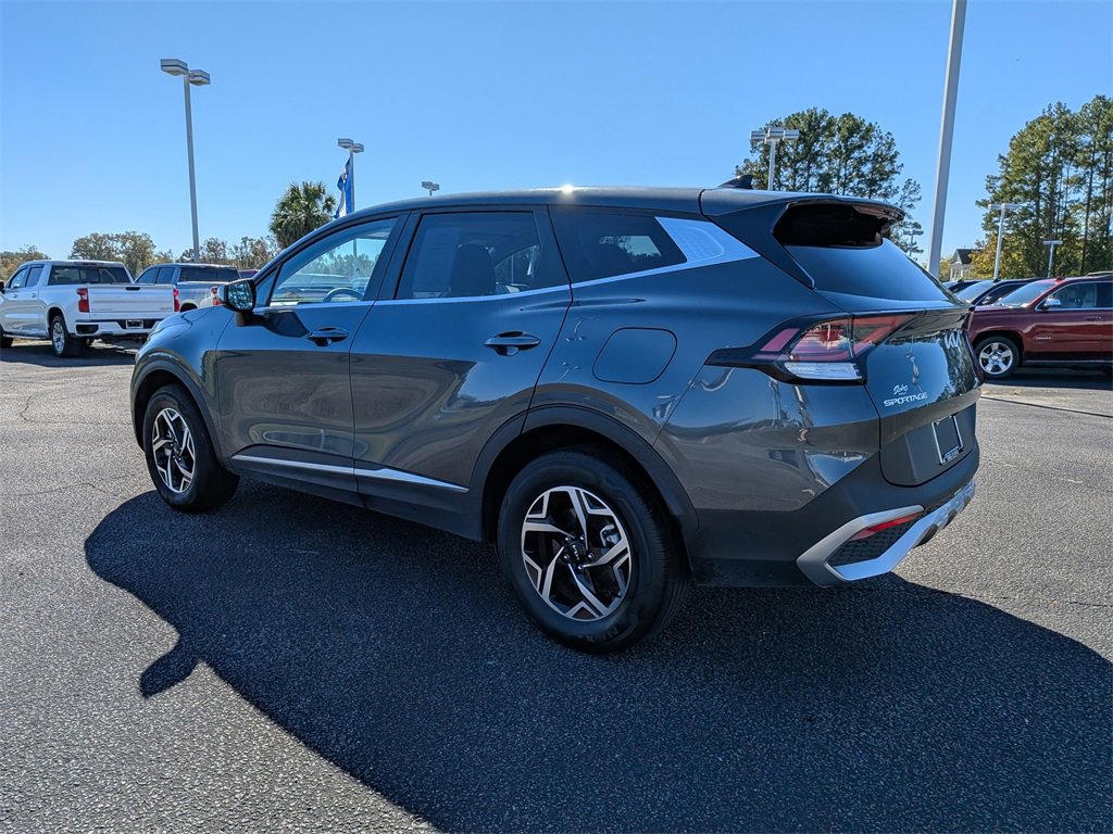 Used 2024 Kia Sportage LX image 6