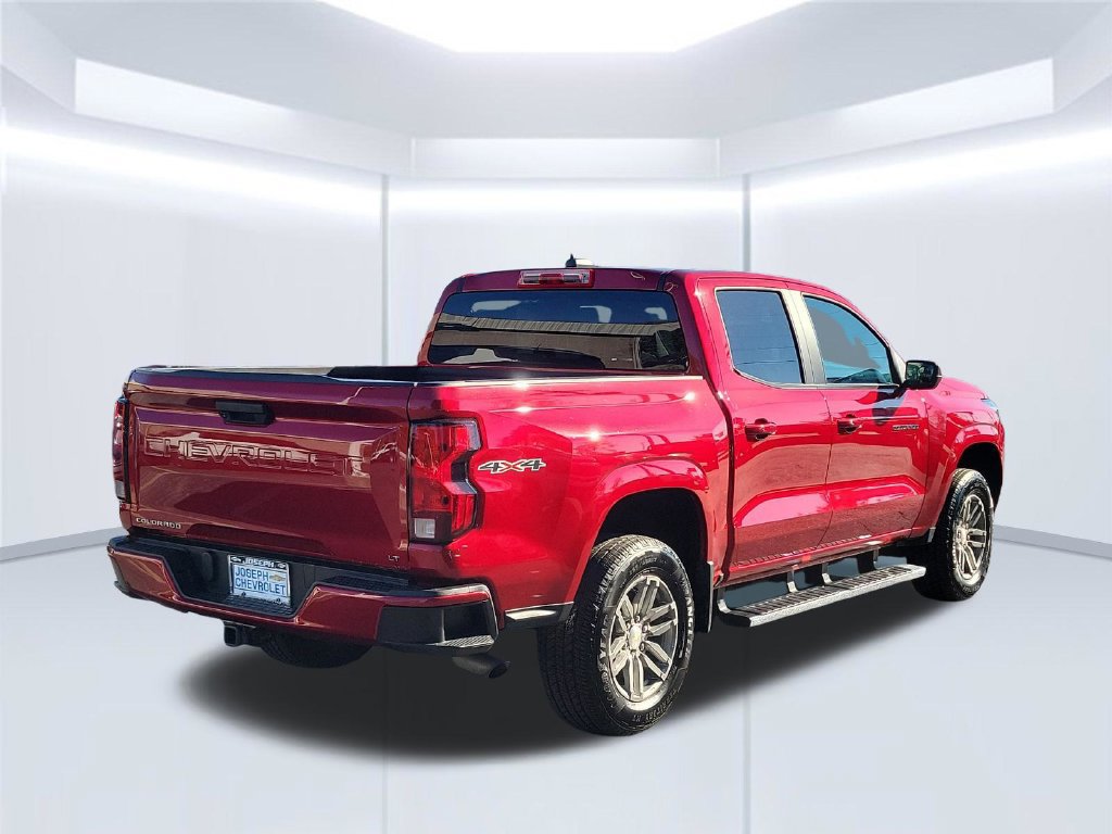 Used 2024 Chevrolet Colorado LT AWD/4WD image 6