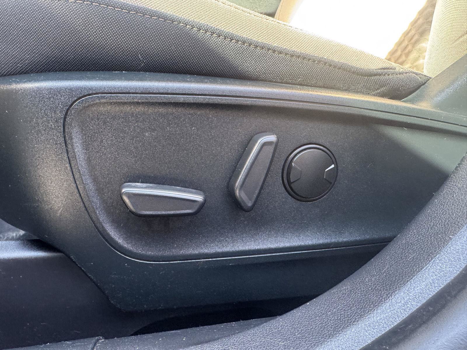Used 2020 Ford Escape SE AWD/4WD image 14