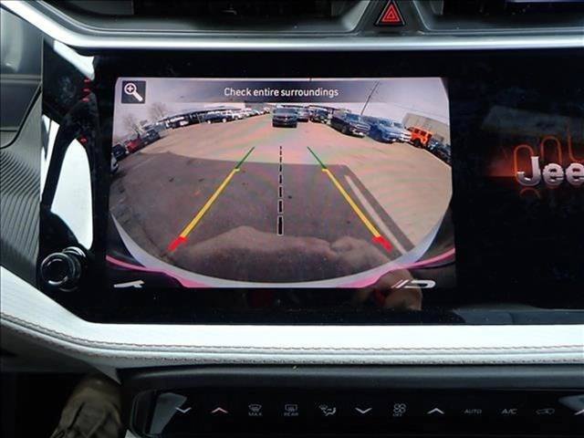 New 2026 Jeep Cherokee Overland w/ Trailer Tow Group AWD/4WD image 19