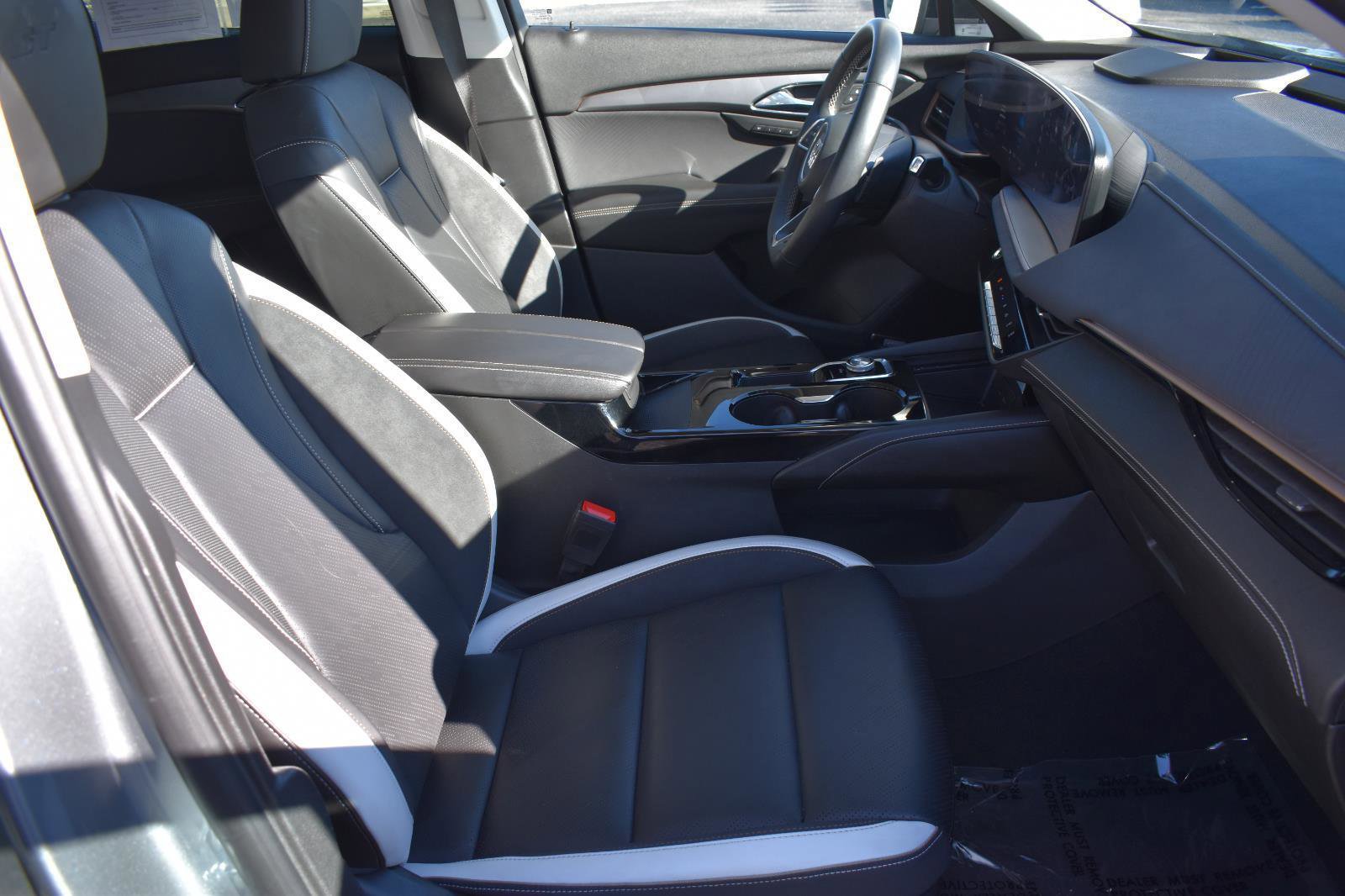 Used 2024 Buick Envision Sport Touring image 14