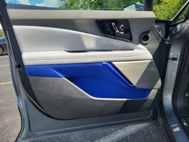 New 2027 Cadillac Optiq Luxury w/ LPO, Floor Liner Package AWD/4WD image 19