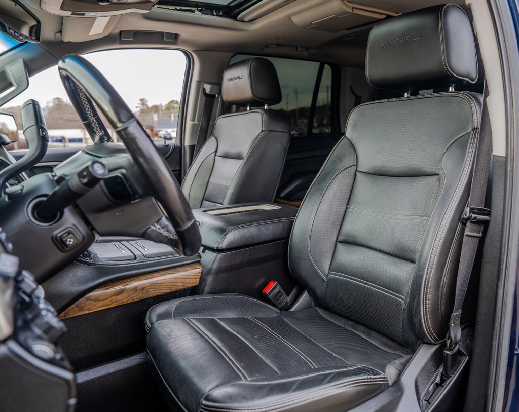 Used 2018 GMC Yukon Denali w/ Denali Ultimate Package AWD/4WD image 25