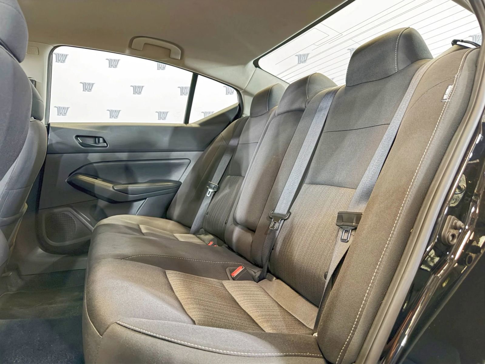 Used 2024 Nissan Altima 2.5 SV FWD image 13