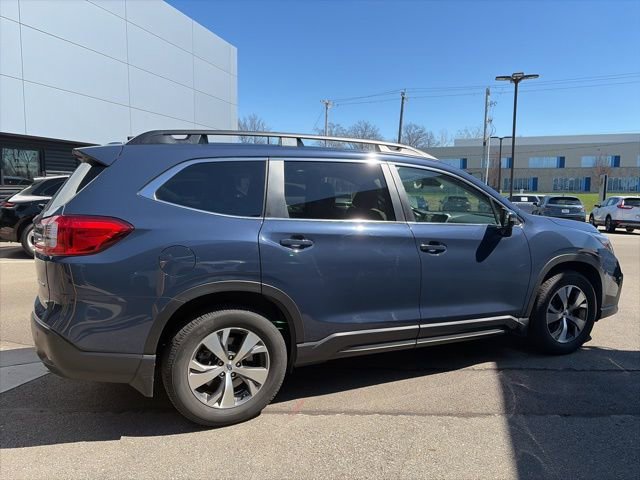 Used 2023 Subaru Ascent Premium w/ Convenience Package image 3