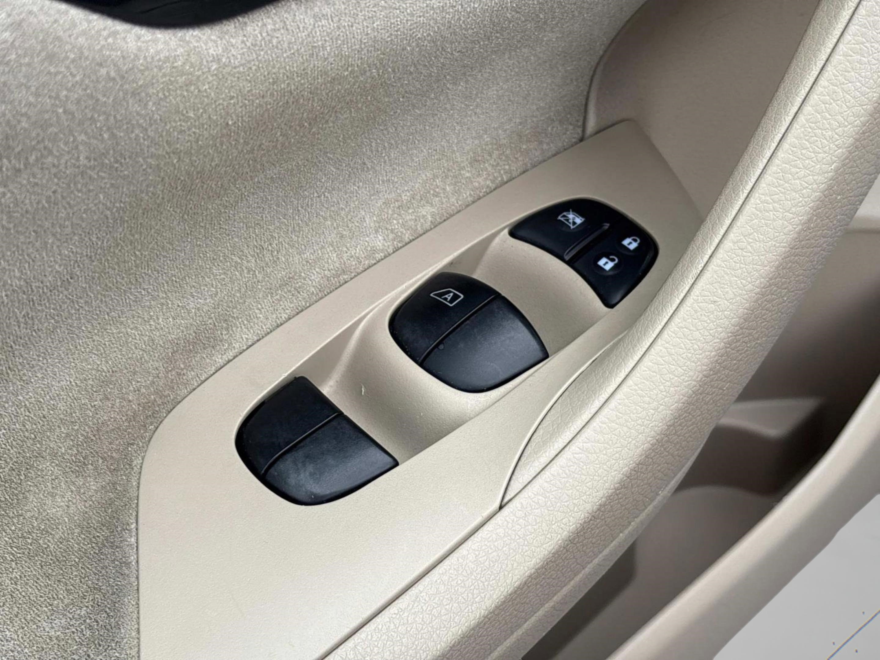 Used 2013 Nissan Altima 2.5 S image 24